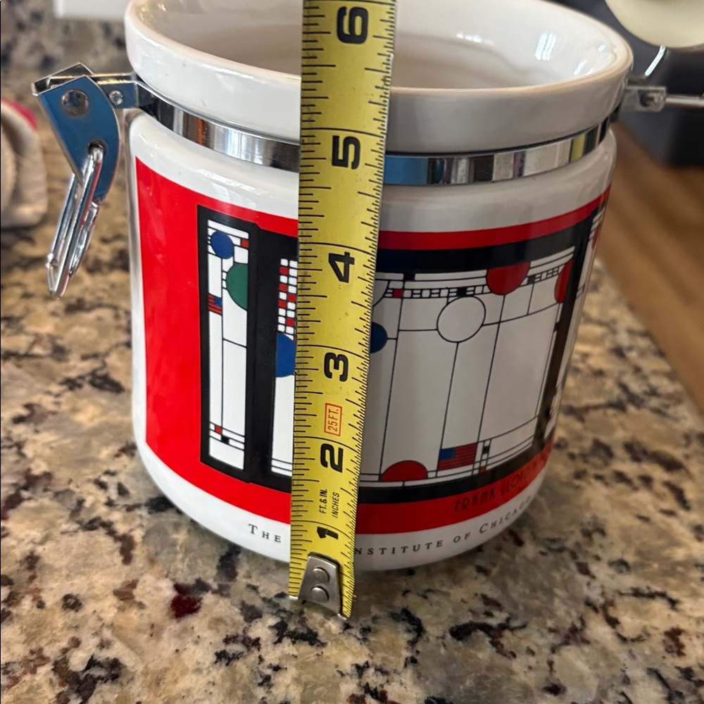 Preowned Frank Lloyd Wright cookie jar - Picture 10 of 10